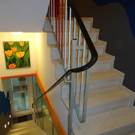 Guest house Air Boardinghouse Tulip Stockum, Zu Fuss - 3 Minuten Zur Messe 4*