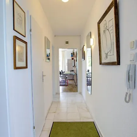 Guest house Air Boardinghouse Tulip Stockum, Zu Fuss - 3 Minuten Zur Messe Dusseldorf