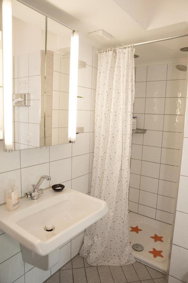 Gasthof Air Boardinghouse Tulip Stockum, Zu Fuß - 3 Minuten Zur Messe 3*