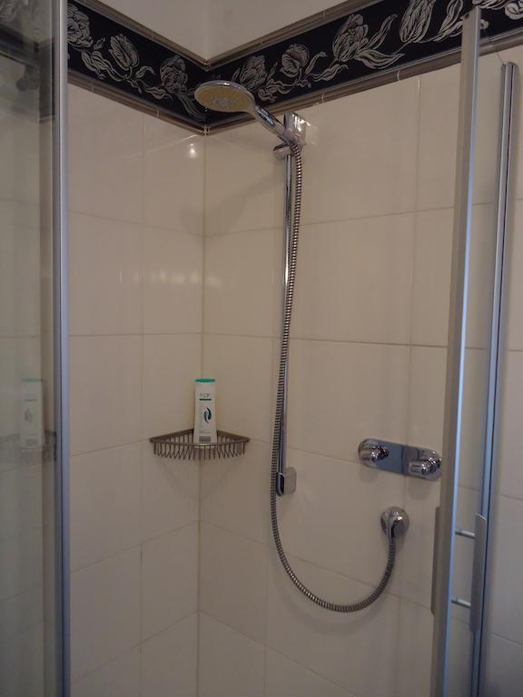 Air Boardinghouse Tulip Stockum, Zu Fuß - 3 Minuten Zur Messe Düsseldorf