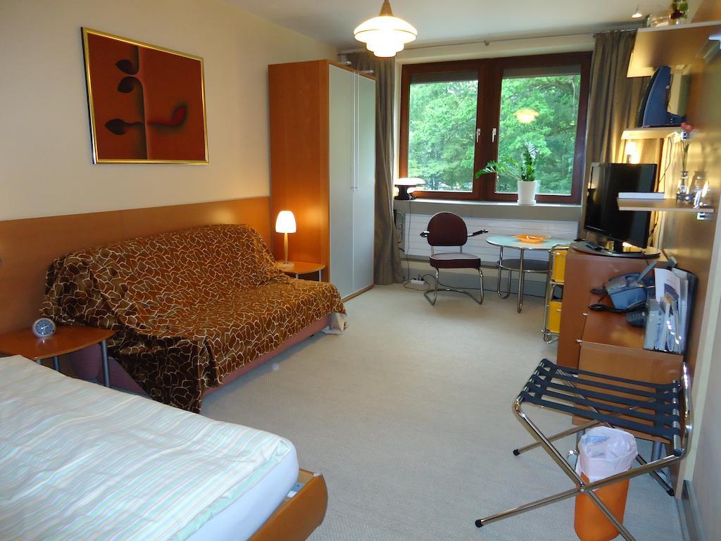Air Boardinghouse Tulip Stockum, Zu Fuss - 3 Minuten Zur Messe 4* Düsseldorf