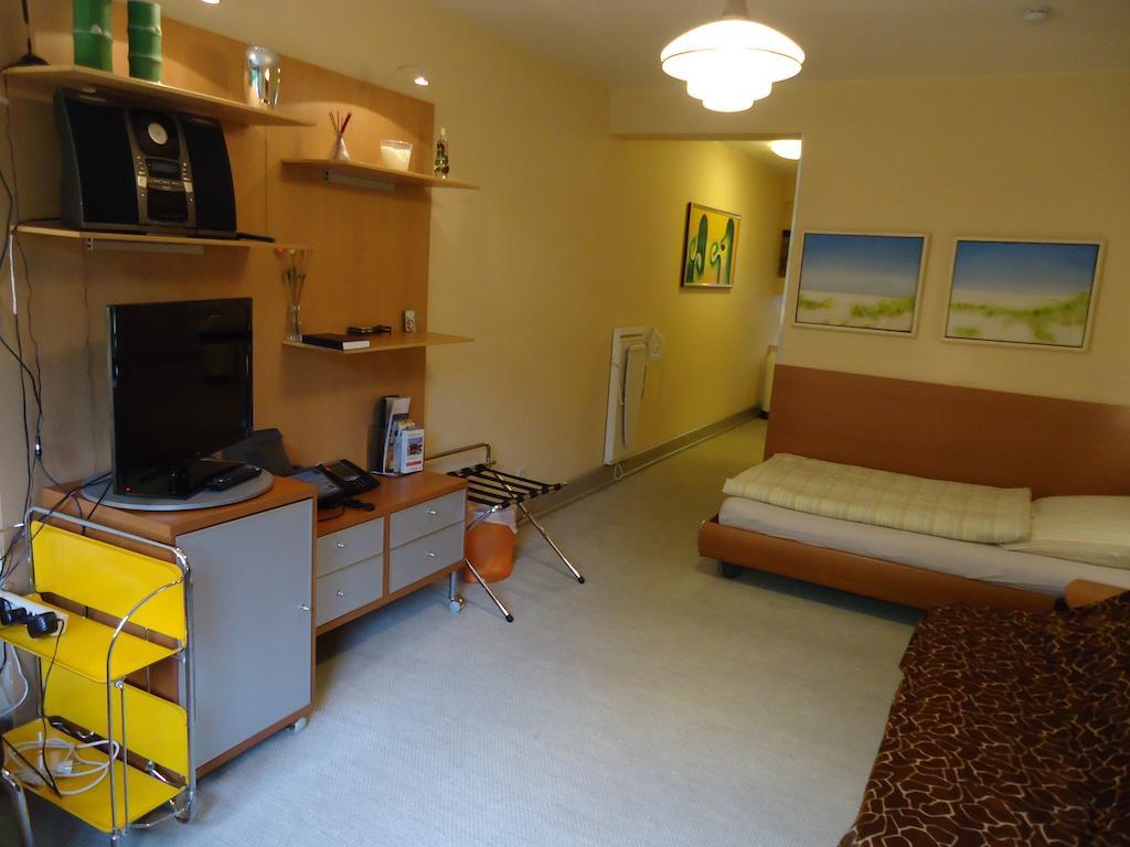 Air Boardinghouse Tulip Stockum, Zu Fuß - 3 Minuten Zur Messe Gasthof 4*