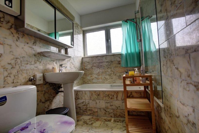 Gasthuis Air Boardinghouse Tulip Stockum, Zu Fuss - 3 Minuten Zur Messe